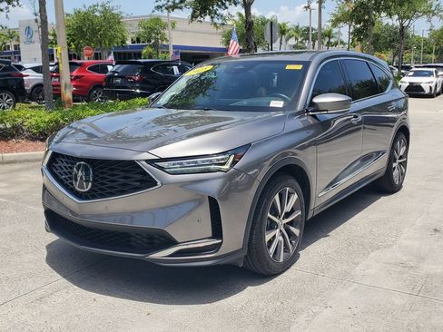 Certified 2025 Acura MDX FWD w/ Technology Package image 3