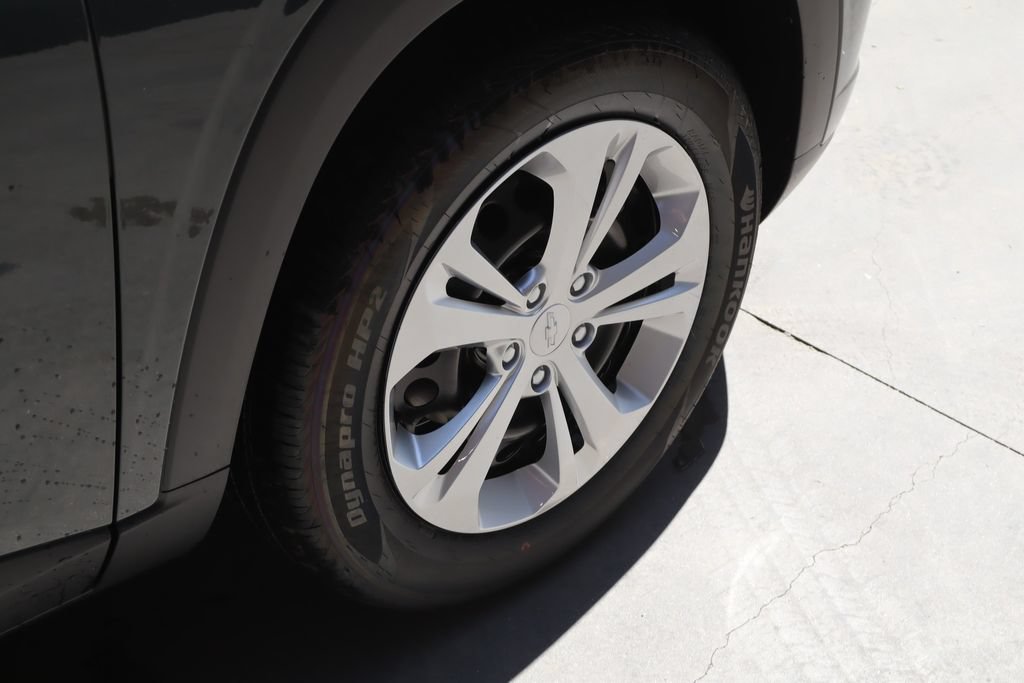 New 2026 Chevrolet Trax LS FWD image 11