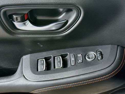 Used 2025 Honda HR-V Sport image 20