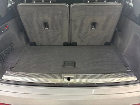 Used 2018 Audi Q7 3.0T Prestige w/ Prestige Package image 16