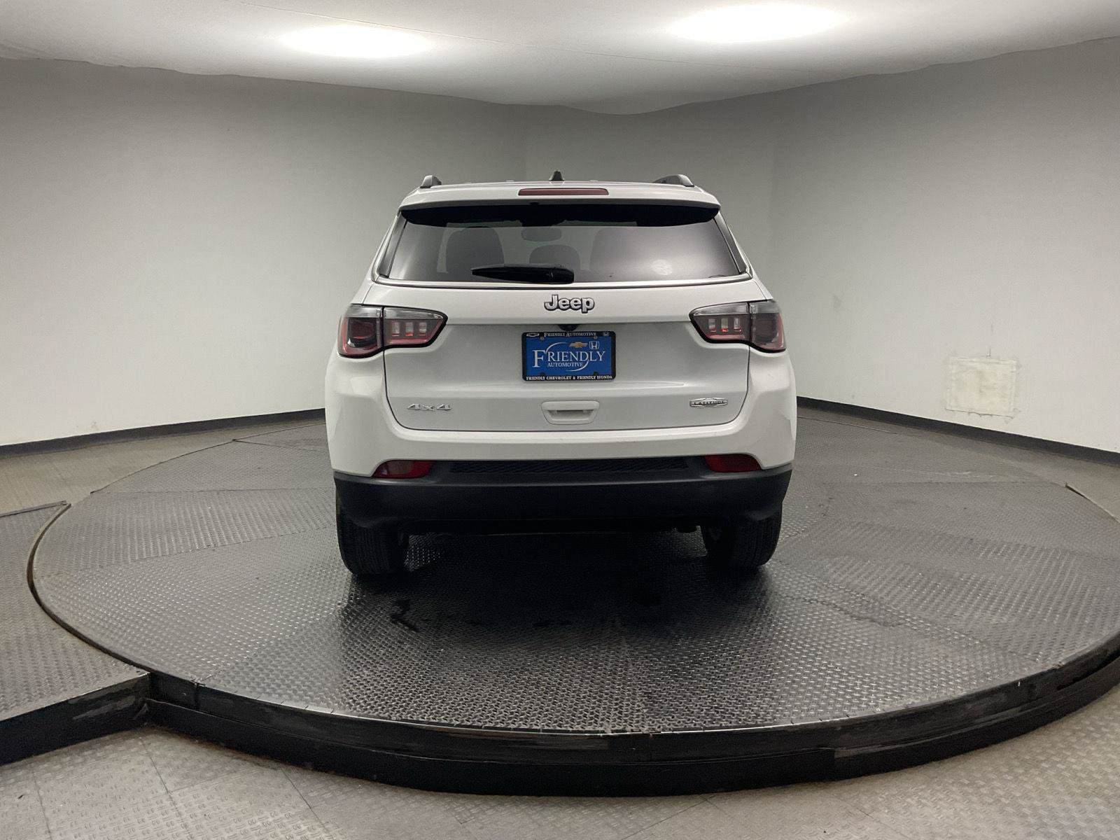 Used 2024 Jeep Compass Latitude AWD/4WD image 6