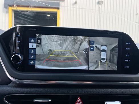 Used 2022 Hyundai Sonata Limited w/ Cargo Package FWD image 17