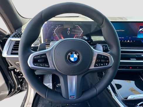 New 2026 BMW X7 xDrive40i w/ M Sport Package AWD/4WD image 8