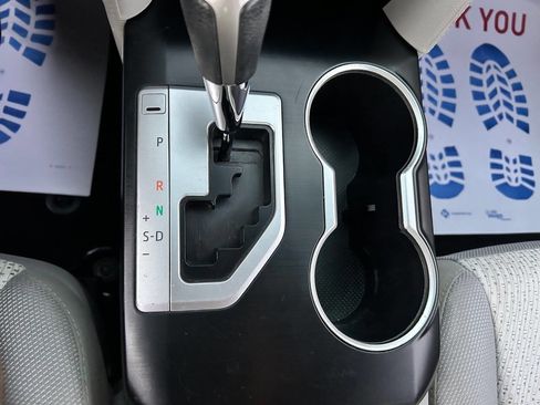 Used 2014 Toyota Camry LE image 23
