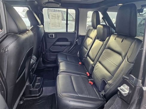 Certified 2020 Jeep Wrangler Unlimited Sahara image 15