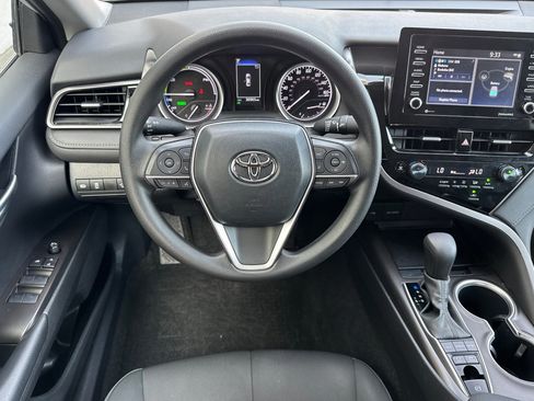 Used 2024 Toyota Camry LE image 11