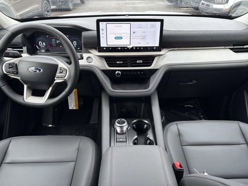 New 2026 Ford Explorer Active w/ Active Comfort Package image 16