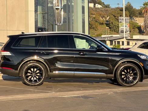 Certified 2022 Lincoln Aviator 2WD w/ Premium Package image 2