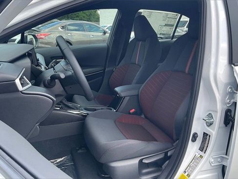 Used 2025 Toyota Corolla SE image 25