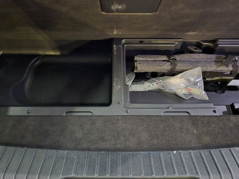 Used 2024 Ford Expedition Limited image 48