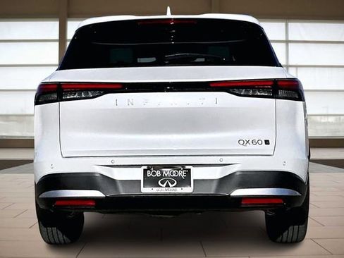 New 2026 INFINITI QX60 Luxe image 4
