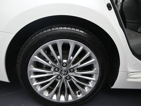 Used 2022 Toyota Avalon Limited w/ Advanced Safety Package FWD image 47