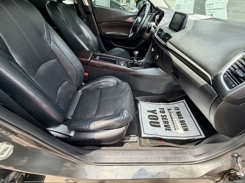 Used 2017 MAZDA MAZDA3 Grand Touring w/ Premium Equipment Package FWD image 23
