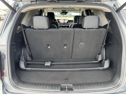Used 2023 Hyundai Palisade Limited FWD image 31