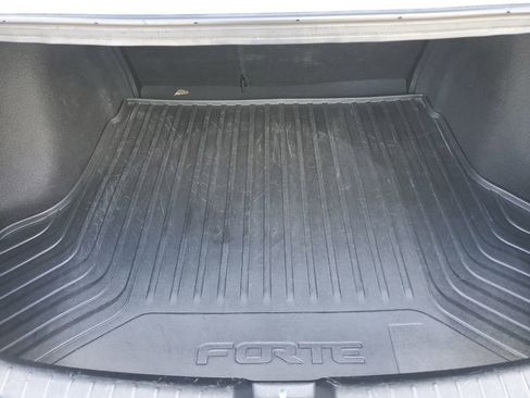 Used 2024 Kia Forte GT-Line w/ GT-Line Premium Package image 9