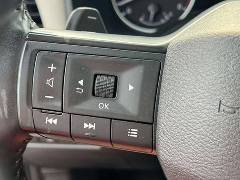 Used 2025 Nissan Rogue SV AWD/4WD image 27