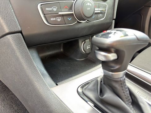 Used 2023 Dodge Charger SXT w/ Blacktop Package image 24