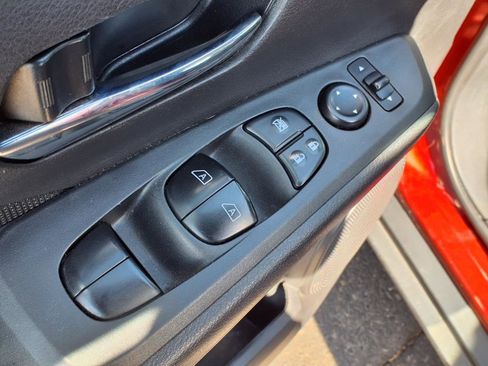 Used 2021 Nissan Kicks SV w/ Exterior Package image 12