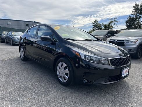 Used 2017 Kia Forte LX image 3