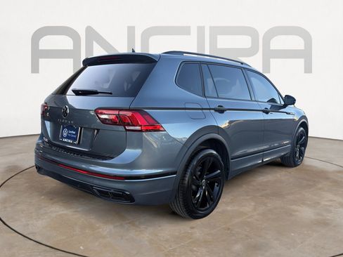Certified 2024 Volkswagen Tiguan SE R-Line image 10