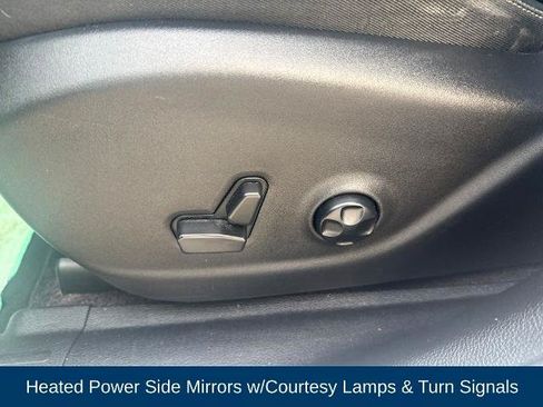 Used 2017 Jeep Cherokee Limited FWD image 11