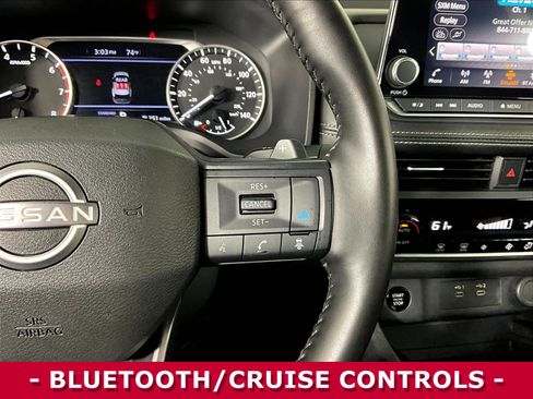 Certified 2025 Nissan Rogue SV FWD image 12