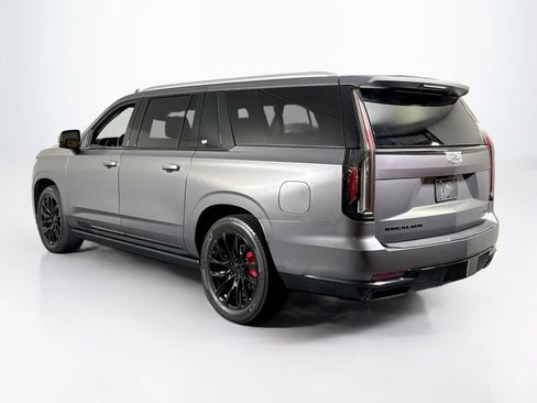 Used 2023 Cadillac Escalade ESV Premium Luxury w/ Performance Package AWD/4WD image 3