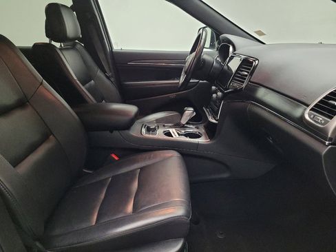 Used 2020 Jeep Grand Cherokee Limited image 21