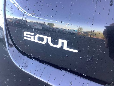 Used 2023 Kia Soul GT-Line FWD image 6