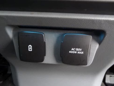 Used 2022 Ford F150 XLT w/ Equipment Group 302A High image 10