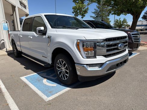 Used 2022 Ford F150 Lariat w/ Bed Utility Package RWD image 3