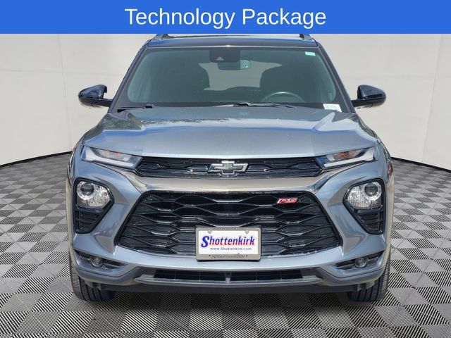 Used 2022 Chevrolet TrailBlazer RS w/ Technology Package FWD image 2