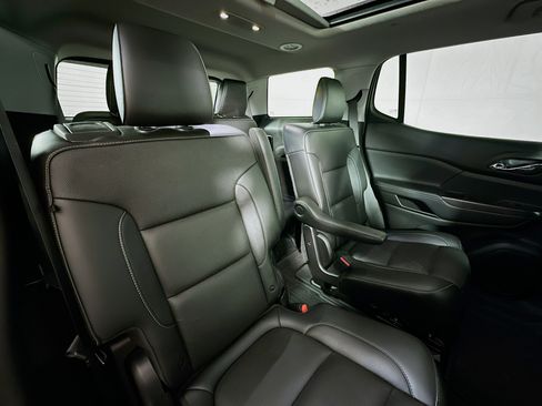 Used 2019 GMC Acadia SLT w/ Black Edition AWD/4WD image 28