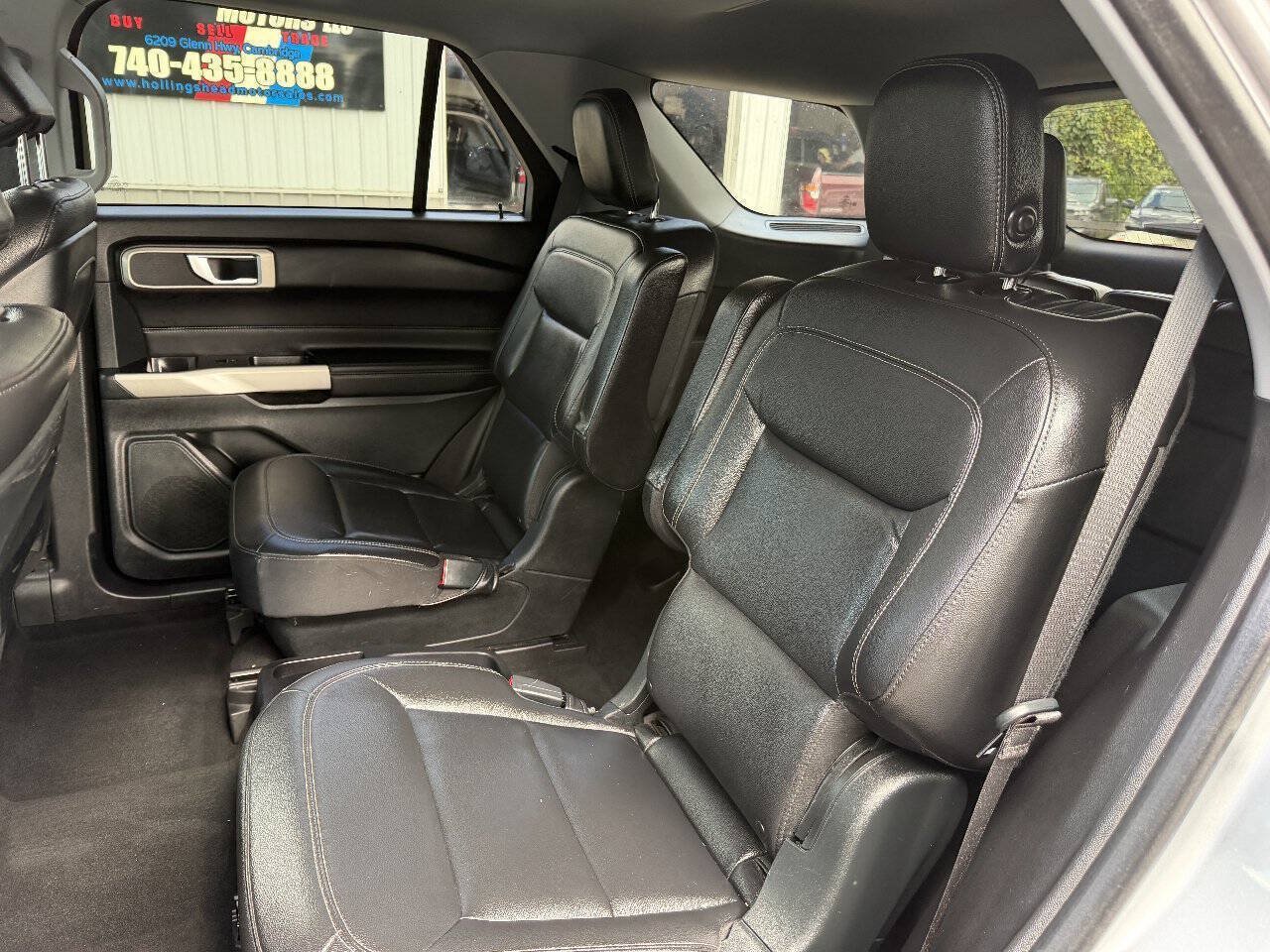 Used 2020 Ford Explorer XLT w/ Equipment Group 202A AWD/4WD image 8