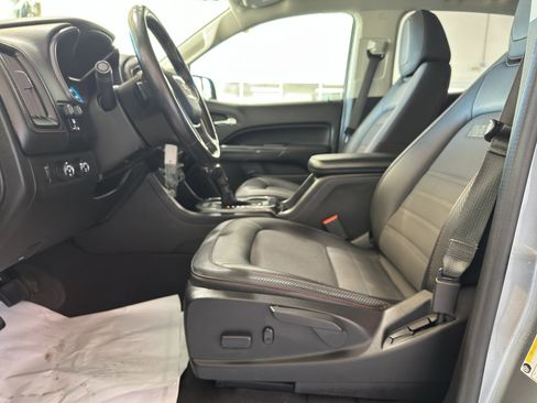 Used 2019 GMC Canyon All Terrain w/ Trailering Package image 5