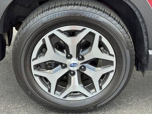 Used 2021 Subaru Forester Premium AWD/4WD image 12