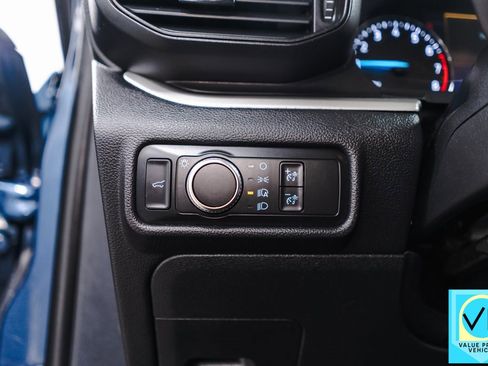 Used 2020 Ford Explorer XLT image 19