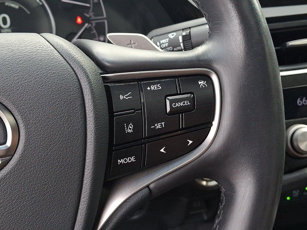 Used 2024 Lexus ES 300h w/ Premium Package FWD image 23