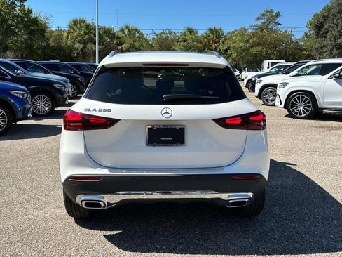 Certified 2025 Mercedes-Benz GLA 250 image 4