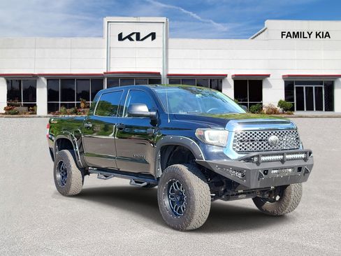 Used 2018 Toyota Tundra SR5 w/ SR5 Upgrade Package image 1