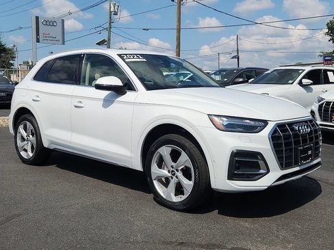 Used 2021 Audi Q5 Prestige w/ Prestige Package AWD/4WD image 2