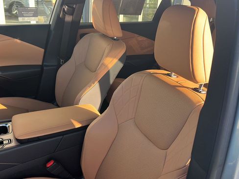 Certified 2025 Lexus RX 350 Premium w/ Accessory Package (Z1) image 28