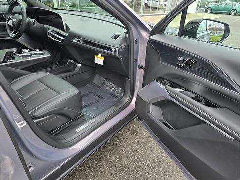 New 2026 Cadillac Lyriq Premium Luxury image 12