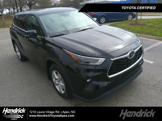 Used 2022 Toyota Highlander LE video 1