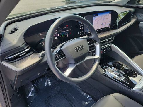 Certified 2025 Audi Q5 Premium w/ Convenience Package AWD/4WD image 7