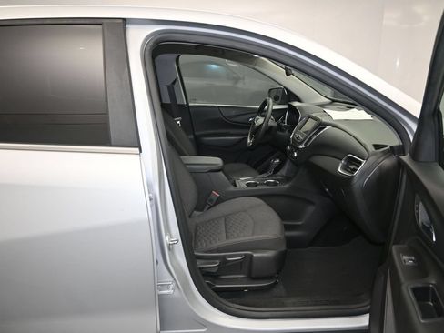 Used 2021 Chevrolet Equinox LT FWD image 25