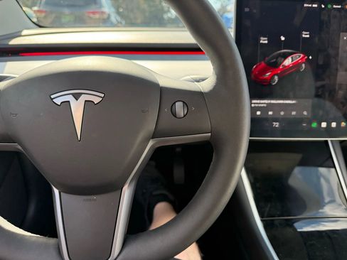 Used 2020 Tesla Model 3 Long Range image 21