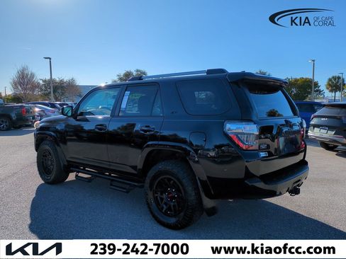 Used 2021 Toyota 4Runner SR5 Premium image 7
