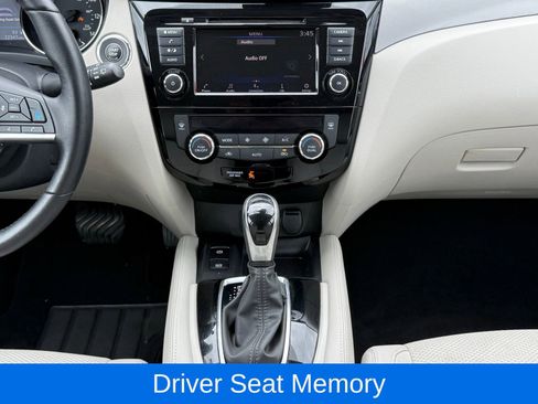 Used 2020 Nissan Rogue Sport SV w/ Technology Package AWD/4WD image 23
