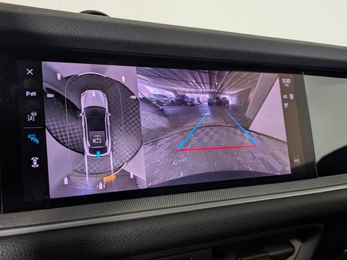 Certified 2025 Porsche Cayenne 3.0T image 31